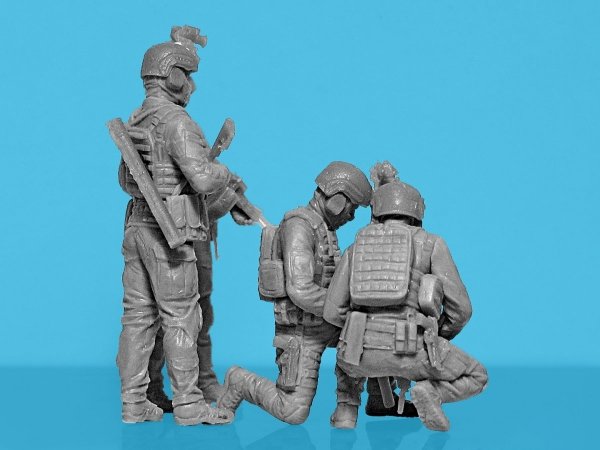 ICM 35752 “Quietly came, quietly went…” Special Operations Forces of Ukraine 1/35
