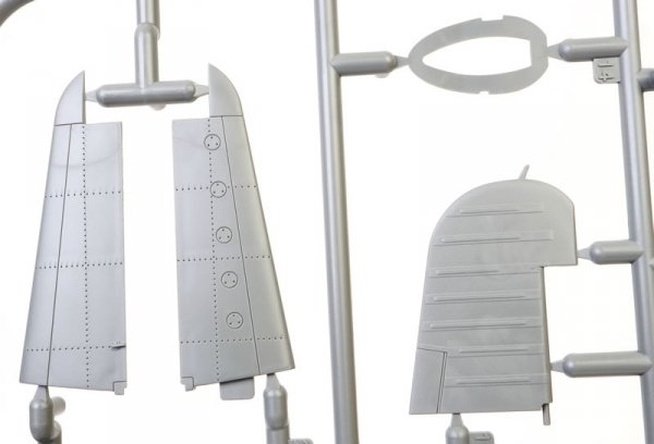 Magic Factory 5004 The British Royal Navy Fleet Air Arm Corsair Mk.II 1/48