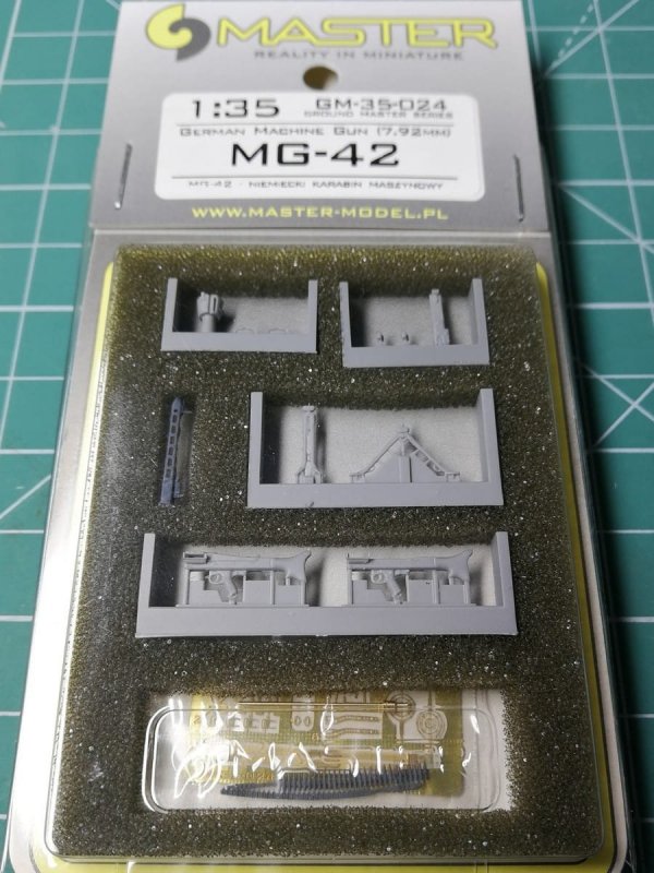 Master GM-35-024 MG-42 - niemiecki karabin maszynowy (7.92mm) - kompletny karabin - zawiera elementy toczone, żywiczne, fototrawione (1 szt.) 1/35