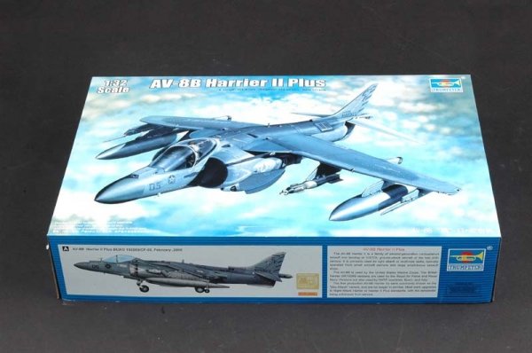Trumpeter 02286 AV-8B Harrier II Plus (1:32)
