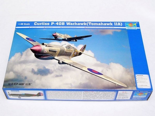 Trumpeter 02807 Curtiss P-40B Warhawk (1:48)