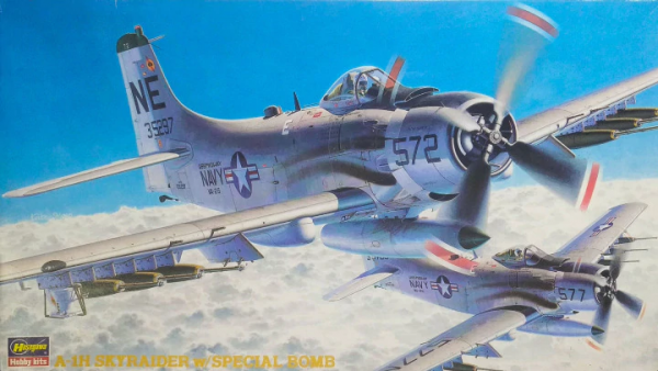 Hasegawa BP104 A-1H Skyraider w/Special Bomb 1/72