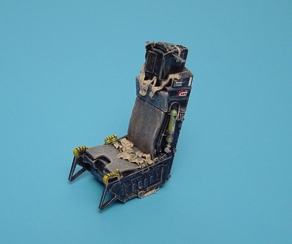 Aires 2004 ACES II ejection seat - (A-10, F-15, …) 1/32