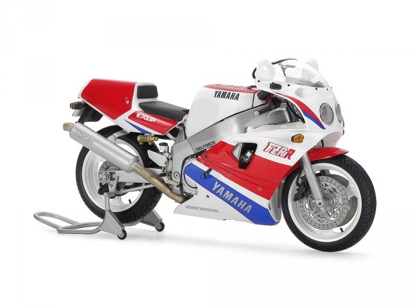 Tamiya 14058 Yamaha FZR750R (OW01) 1/12