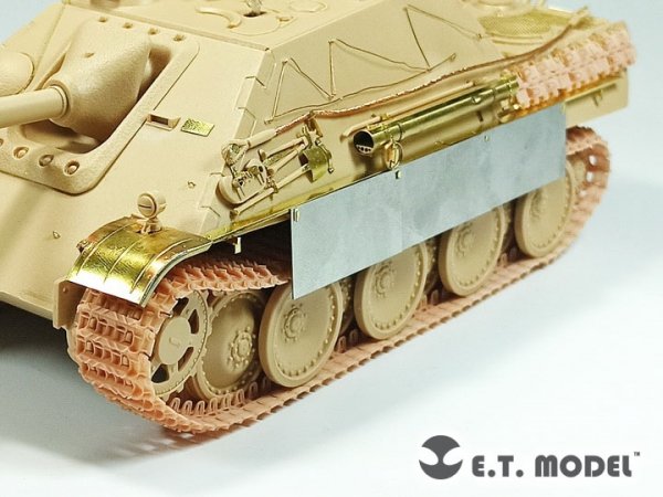 E.T. Model P35-001 WWII German Pz.Kpfw.V &quot;PANTHER&quot; Late Workable Track (3D Printed) 1/35