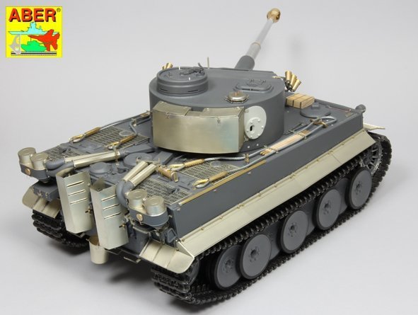 Aber 16K02 Pz.Kpfw. VI Ausf.E (Sd.Kfz.181) Tiger I – s.PzAbt. 501 in Tunisia (1:16)