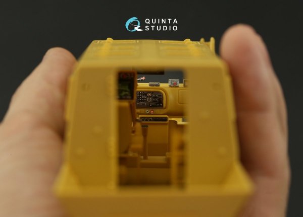 Quinta Studio QD35042 Buffalo 6x6 MPCV 3D-Printed &amp; coloured Interior on decal paper (Bronco) 1/35