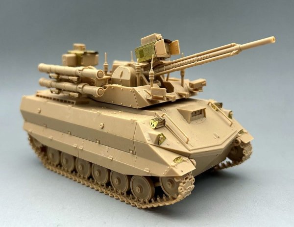 Amusing Hobby 35A073 Unmanned Ground Combat Vehicle Uran-9 1/35