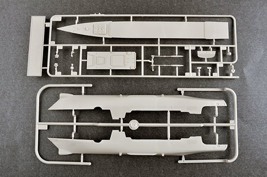Trumpeter 06730 PLA Navy Type 052C Destroyer 1/700