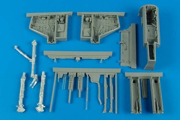 Aires 2172 A-4E/F Skyhawk wheel bay &amp; gun bay 1/32 Trumpeter