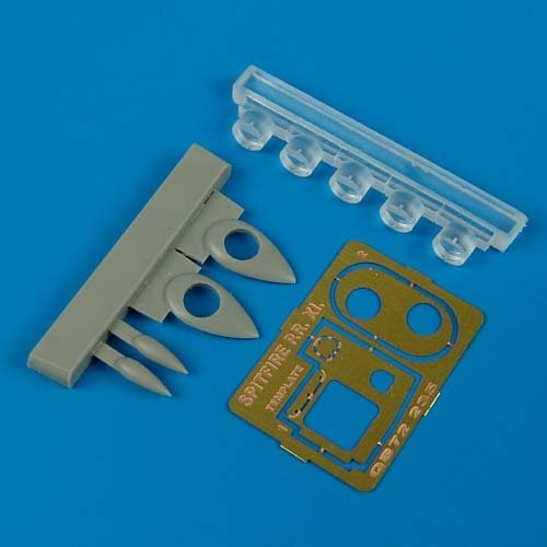 Quickboost QB72235 Spitfire PR XI cameras 1/72