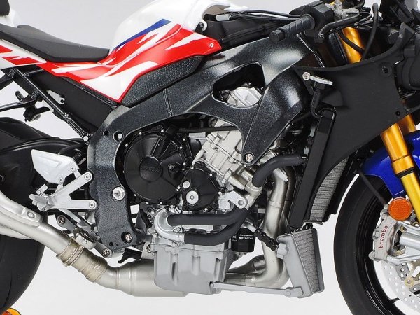 Tamiya 14141 Honda CBR1000RR-R - 30th Anniversary 1/12