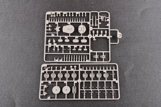 Trumpeter 03709 HMS Rodney (1:200)