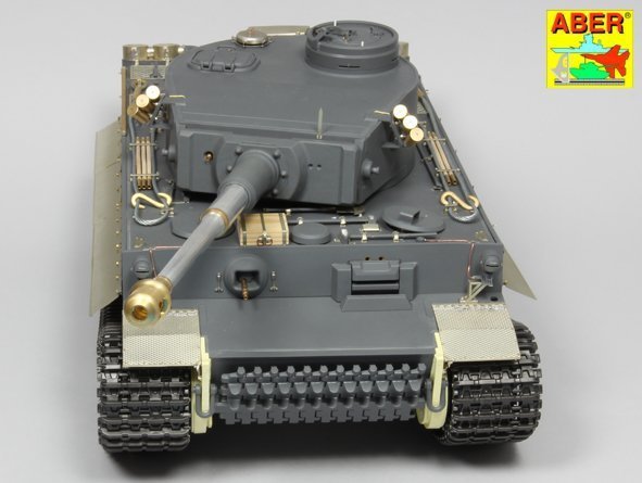 Aber 16K02 Pz.Kpfw. VI Ausf.E (Sd.Kfz.181) Tiger I – s.PzAbt. 501 in Tunisia (1:16)