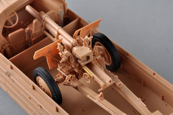 I Love Kit 63540 GMC DUKW-353 with 105mm Howitzer 1/35