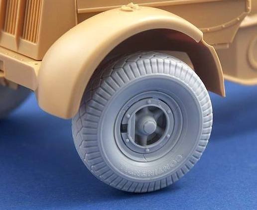 Panzer Art RE35-072 Road wheels with spare for Sd.Kfz.9 “FAMO” 1/35