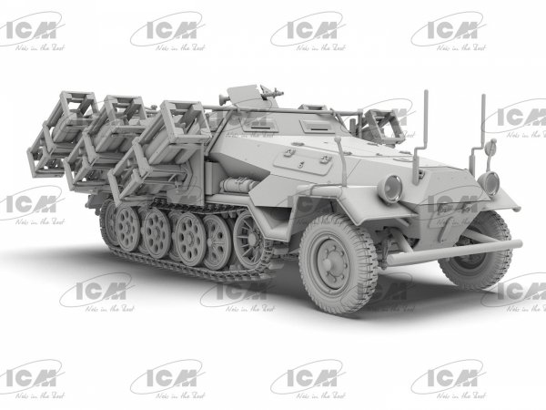 ICM 35107 "Stuka zu Fuss" Sd.Kfz. 251/1 Ausf.B WWII German MLRS 1/35