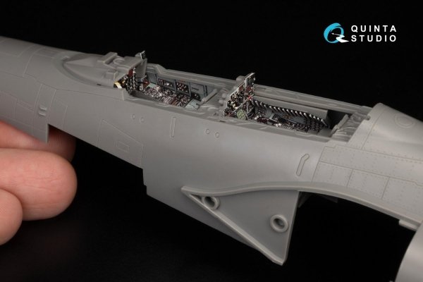 Quinta Studio QD+48371 F-4E with DMAS 3D-Printed &amp; coloured Interior on decal paper (Meng) (with 3D-printed resin parts) 1/48