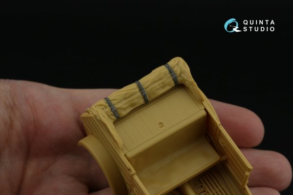Quinta Studio QD+35143 Kubelwagen Type 82 3D-Printed &amp; coloured Interior on decal paper (Hero) (with 3D-printed resin parts)1/35