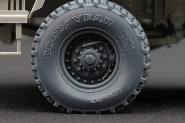 ScaleX WM 35012S HIMARS V2 Sagged wheel set (for Trumpeter) 1/35