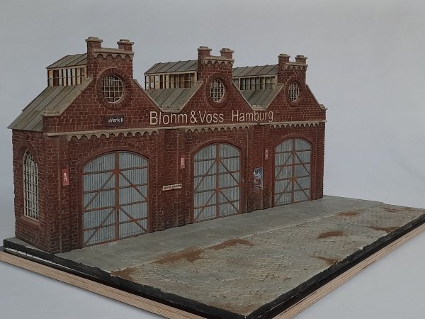 RT-Diorama 35285 Diorama-Base: &quot;Industrial Hangars&quot; 1/35