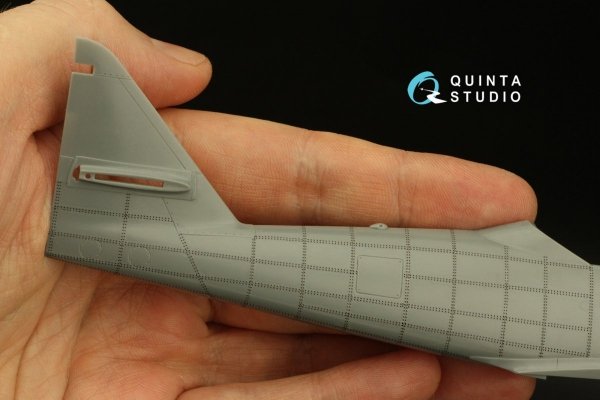 Quinta Studio QRV-030 Double riveting rows (rivet size 0.25 mm, gap 1.0 mm, suits 1/24 scale), Black color, total length 5,8 m/19 ft