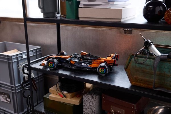 LEGO 42228 Technic Bolid McLaren MCL39 F1®