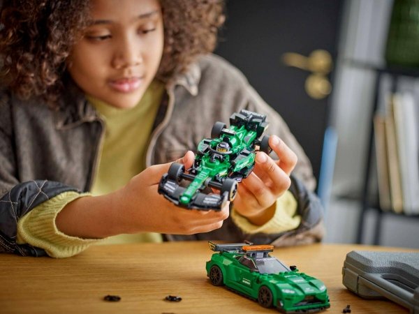 LEGO 76925 Samochód bezpieczeństwa Aston Martin i AMR23 2023