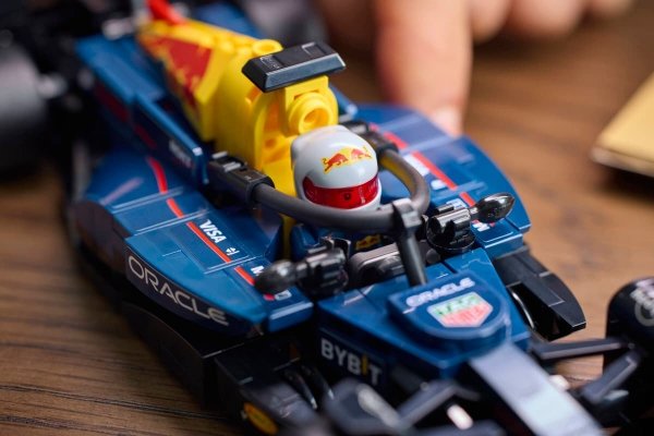 LEGO 77243 Speed Champions Bolid F1 Samochód Oracle Red Bull Racing RB20