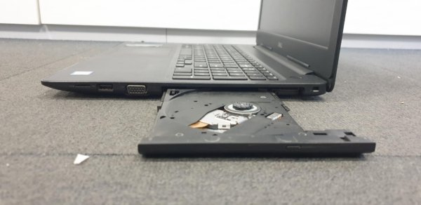 Notebook Dell Vostro 3580 i5-8265U 8GB SSD256GB DVD-RW W11P