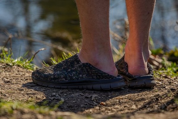 CFW125 FOX BUTY CAMO MESH TRAINERS 46