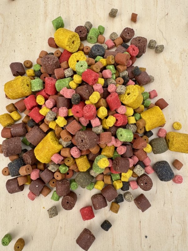 KARP EXPERT PELLET MIX 8-20mm MULTI 1kg