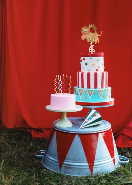 Topper na tort Lew, 16 x 16 cm, mix (1 karton / 40 szt.)