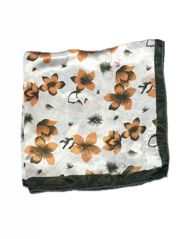 Apaszka Art Of Polo 20965 Satin Flowery XS