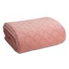 EUROFIRANY PREMIUM narzuta MILO z welwetu strukturalnego pikowana w geometryczny wzór metodą hot press 220x240 różowy