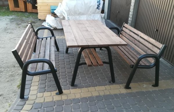 Zestaw, meble ogrodowe, meble parkowe, na plac zabaw,  stół, dwie ławki i dwa krzesła z rur Alicja ZO XXL 