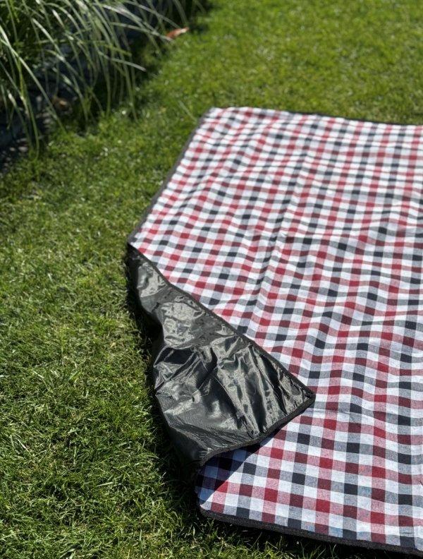Mata Piknikowa Ogrodowa Plażowa Koc Rozkładany z izolacją 140x140 cm