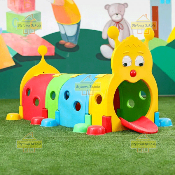 most z tunelem kolor, domek most z tunelem, domek skrzat, domek  z werandą, z weranda domek, domek na plac zabaw, dżdżownica fioletowa, gąsienica kolorowa