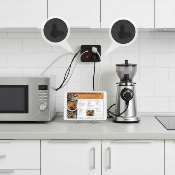 Maclean Listwa zasilająca MCE387 B 2 gniazda 3xUSB, 110-240V AC 50/60Hz 2,1A max 2500W, 1,5m czarna