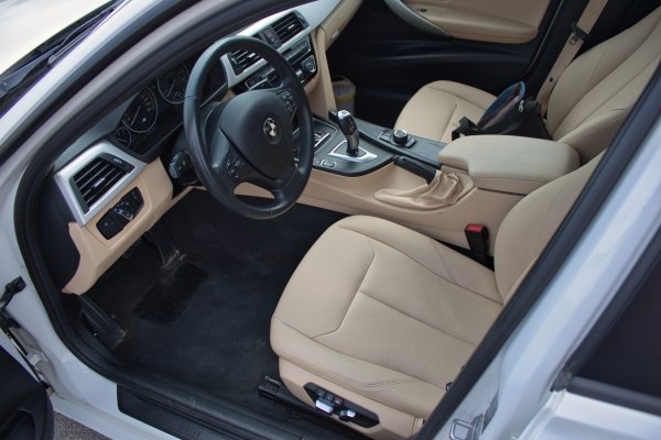 BMW Seria 3 F30 2.0 320i xDrive Steptronic 