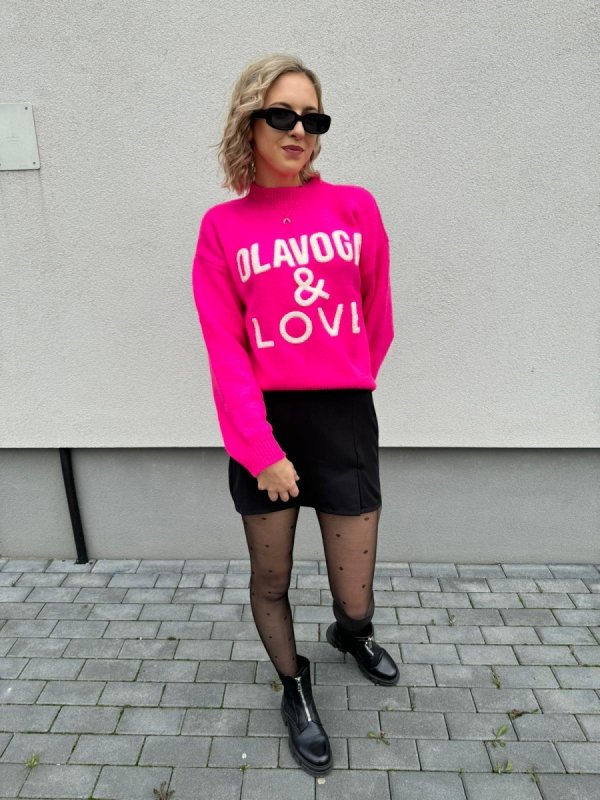 Różowy sweter