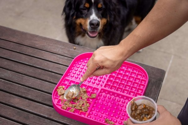 Mata LickiMat® Slomo™ XL czarna