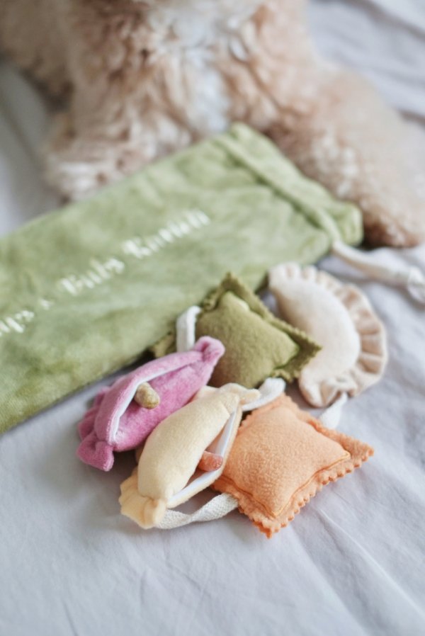 Pups &amp; Bubs RAVIOLI zabawka węchowa 