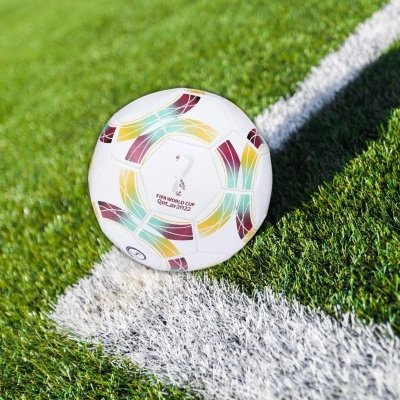 Piłka nożna rozmiar 5 model FIFA Qatar 2022– skórzana, szyta, treningowa