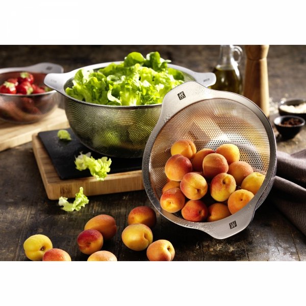 Sitko Ze Stali Nierdzewnej 16 Cm Zwilling Table