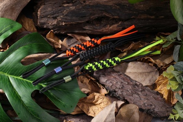 Zawieszka Paracord WE Orange/Black + Ti Bead Blue