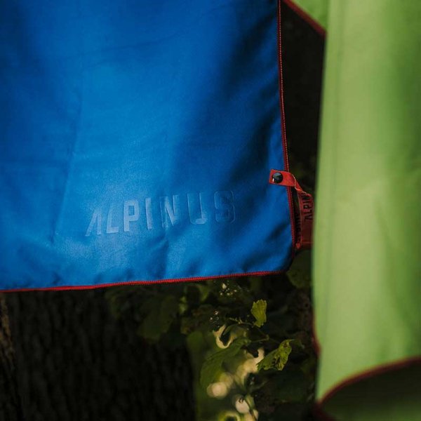 Ręcznik Alpinus Canoa 50 x 100 cm zielony