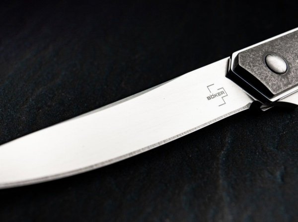 Nóż Böker Plus Kwaiken Air Titanium