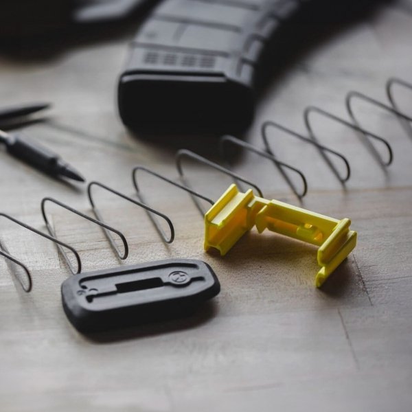 Popychacz magazynka Magpul do USGI 5.56 x 45  MAG110-YEL 3 sztuki