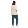 T-SHIRT DAMSKI LUŹNY Z HAFTOWANYM KWIATKIEM BD1800-007